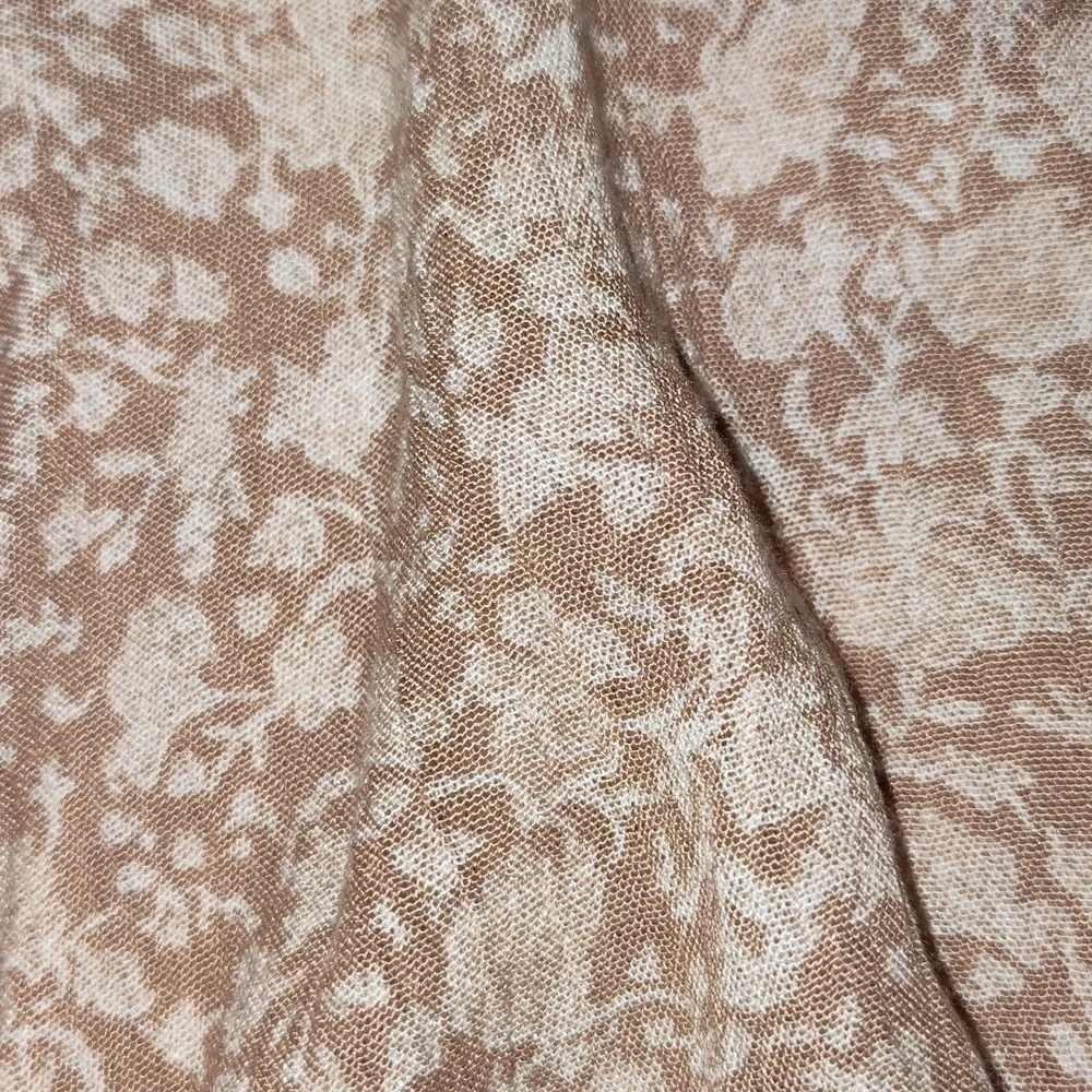 Anthropologie Sadie & Sage long Bell sleeves v-neck floral pattern size small